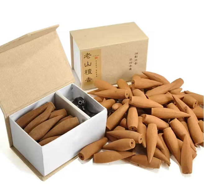 Laoshan Sandelholz Räucherkegel mit Brenner – Geschenkbox (22 Stück)